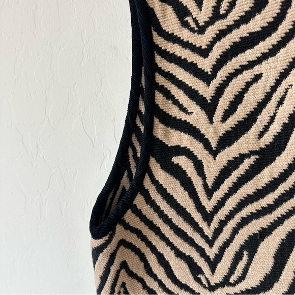 Chicos Vintage Tan & Black Zebra Animal Print Zip Front Tapestry Vest Size 3 - Picture 5 of 13